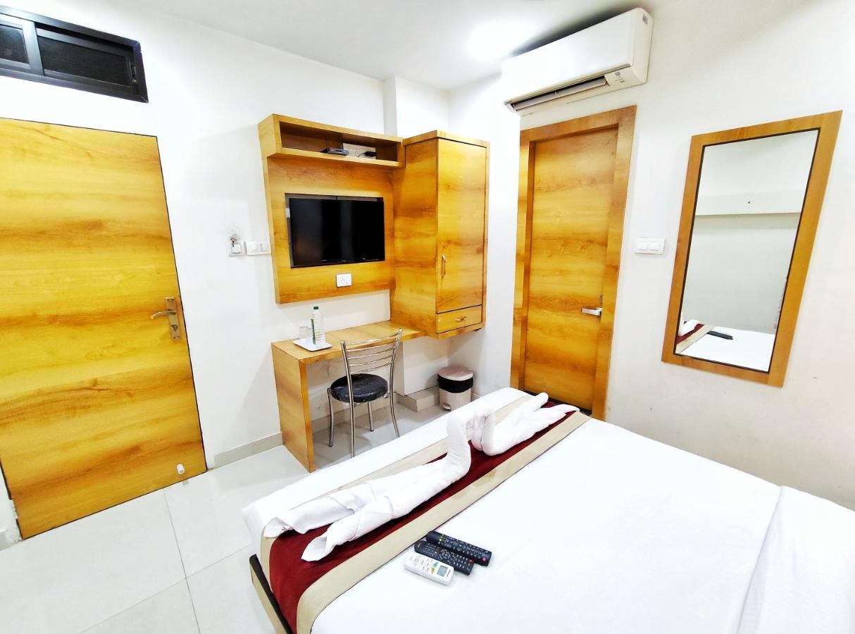 Gateway Suites Mumbai Exterior photo
